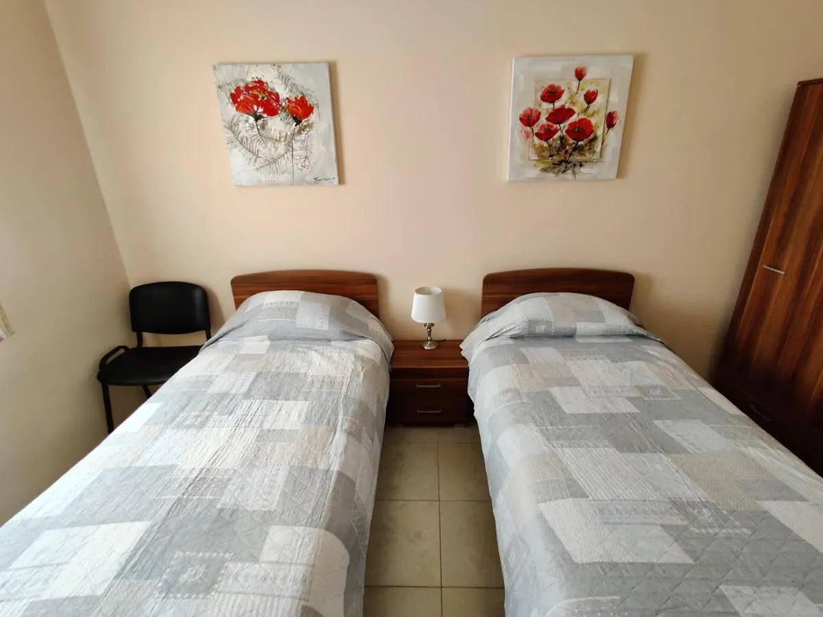Doms Apartment Tarxien