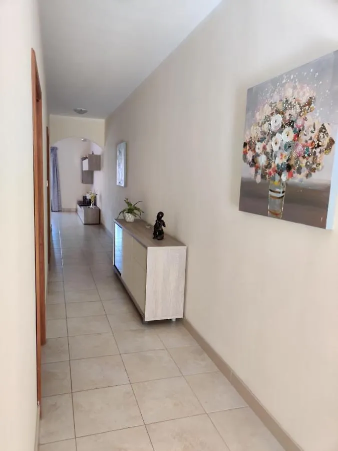 Doms Apartment Tarxien 0*,  Malta