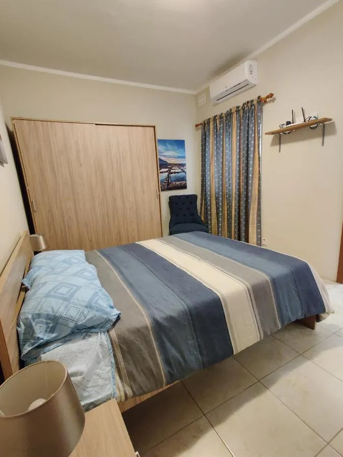 Doms Apartment Tarxien 0*,  Malta