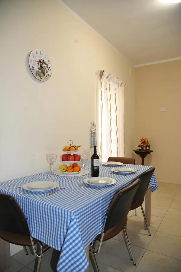 Doms Apartment Tarxien